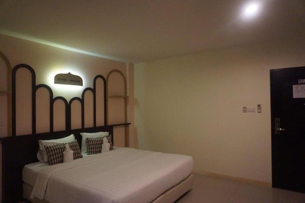 The Rice Hotel Roi Et Zewnętrze zdjęcie