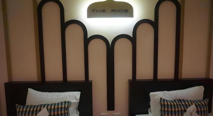 The Rice Hotel Roi Et Zewnętrze zdjęcie