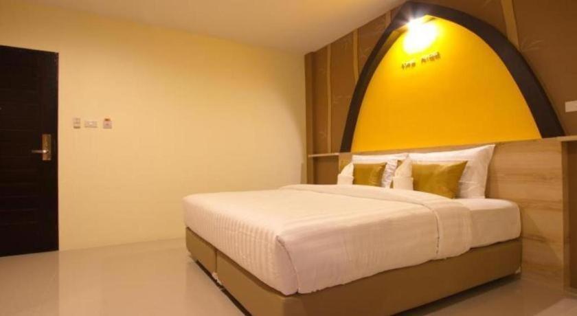 The Rice Hotel Roi Et Zewnętrze zdjęcie