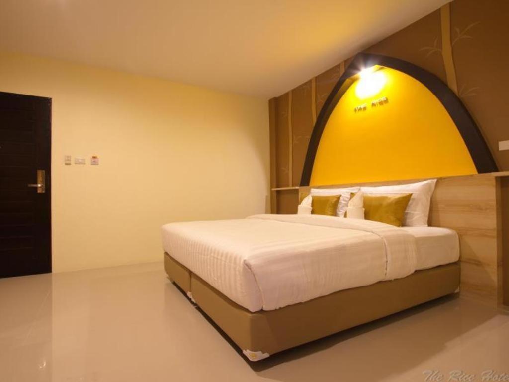 The Rice Hotel Roi Et Zewnętrze zdjęcie